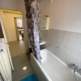 Wohnung am Sachsenring Badezimmer